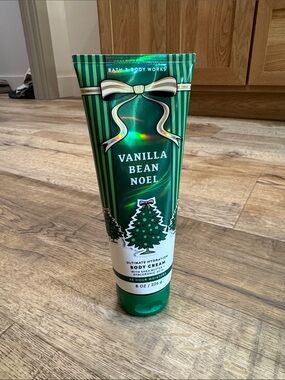 Bath & Body Works Vanilla Bean Noel Body Cream - Green